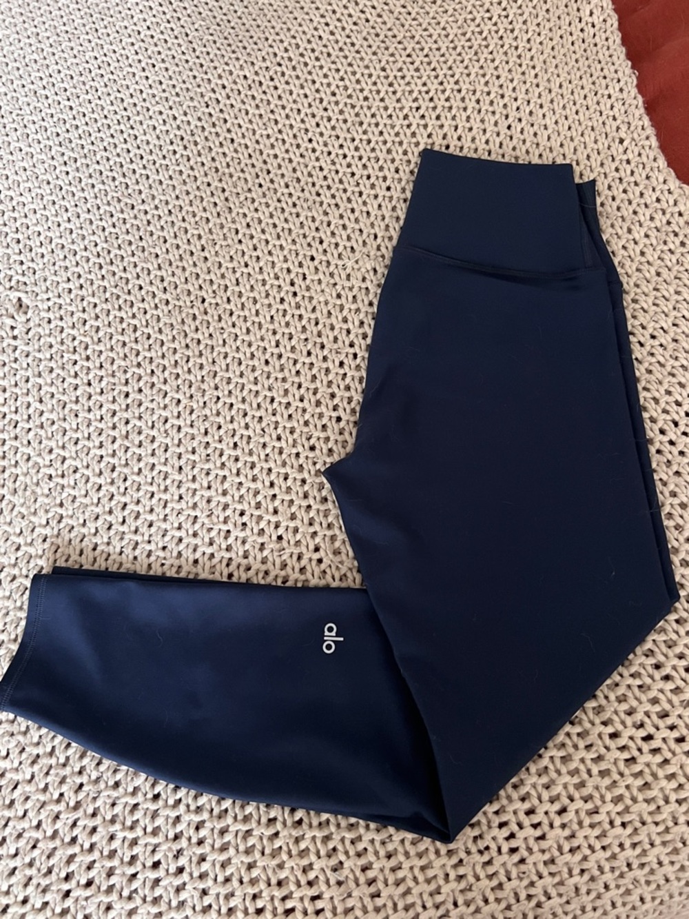 ALO Yoga Black High-Rise Leggings with Subtle Logo